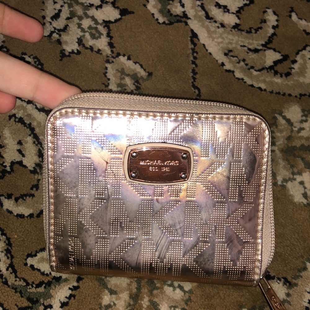 Micheal Kors pink metallic wallet